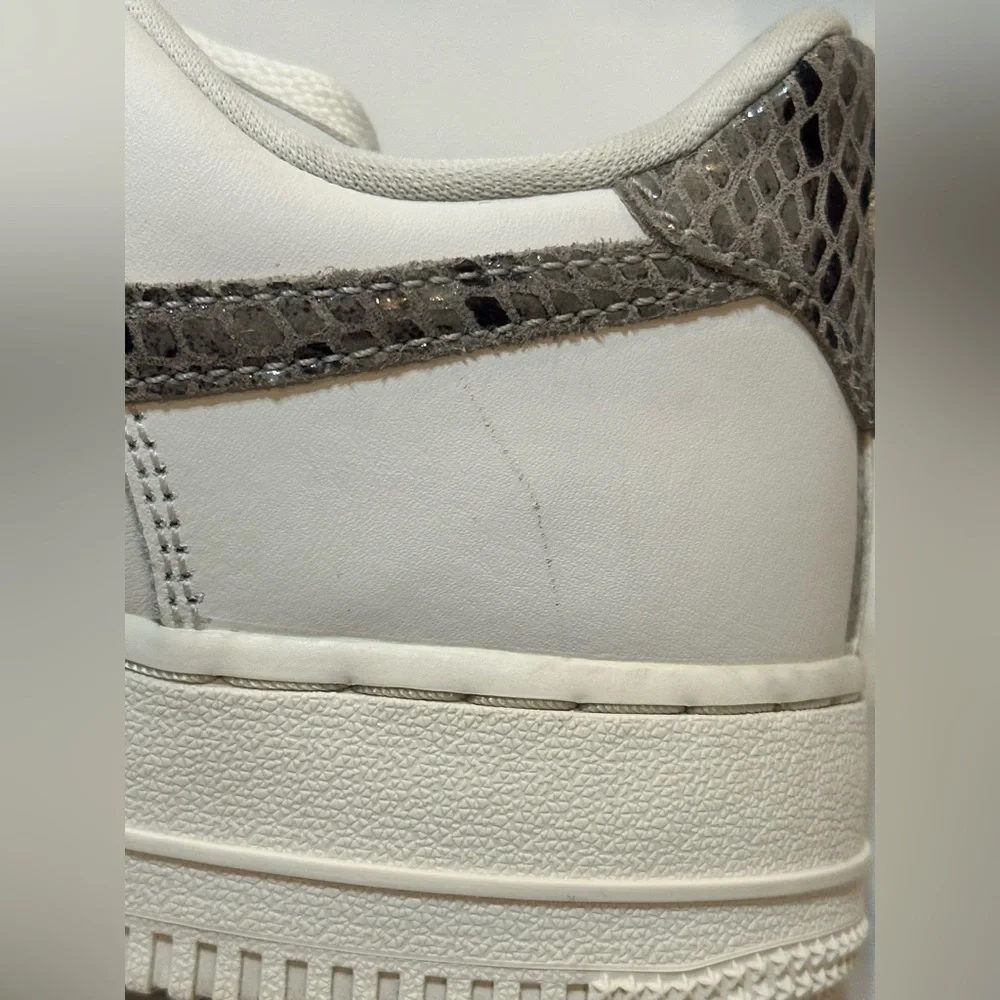 Nike Women's Air Force 1 '07 